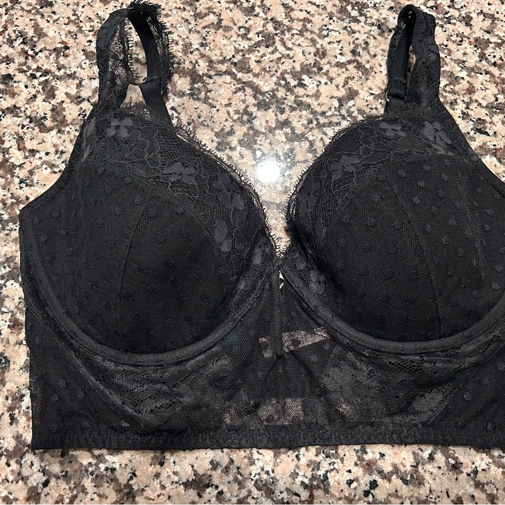 Victoria's Secret women’s Black Lace bustier 36DD V WIRE Corset
